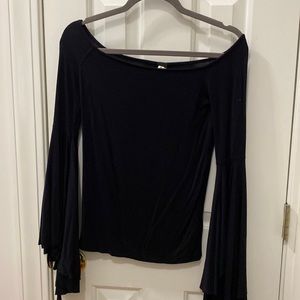 We the free navy top with sleeves that are impressive very BoHo
